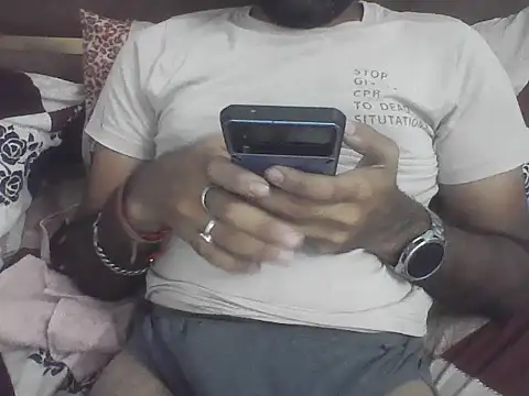 Snapshot of joshisdwe chatting on February 1, 2026, 7:39 am joshisdwe online show from February 1, 2026, 7:39 am