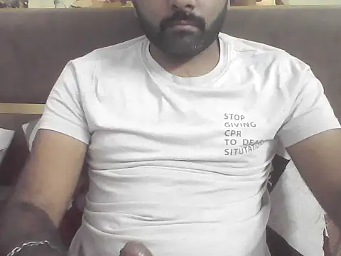 Snapshot of joshisdwe chatting on November 2, 2025, 6:24 pm joshisdwe online show from November 2, 2025, 6:24 pm