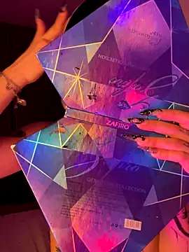 Snapshot of AriaBlush_18 chatting on September 25, 2025, 11:33 pm AriaBlush 18 online show from September 25, 2025, 11:33 pm