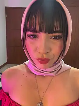 Snapshot of AriaBlush_18 chatting on September 16, 2025, 12:11 am AriaBlush 18 online show from September 16, 2025, 12:11 am