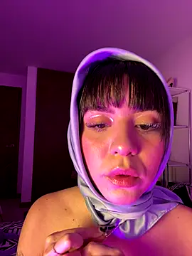 Snapshot of AriaBlush_18 chatting on September 20, 2025, 11:10 pm AriaBlush 18 online show from September 20, 2025, 11:10 pm