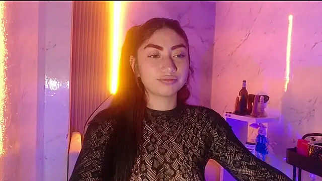 Snapshot of Sophia_tf chatting on April 25, 2026, 3:42 am Sophia tf online show from April 25, 2026, 3:42 am