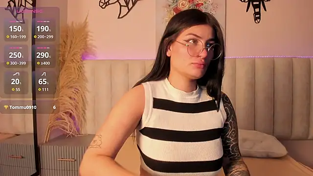 Luna Clarx online show from October 21, 2025, 3:17 am