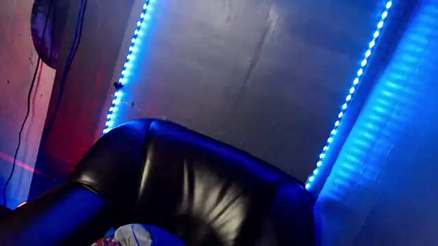 dennaplayer2025 online show from October 21, 2025, 12:48 pm