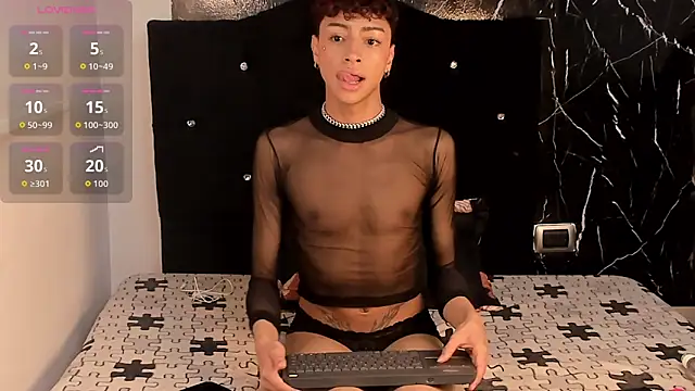 Snapshot of owen_sexy25 chatting on October 24, 2025, 8:08 pm owen sexy25 online show from October 24, 2025, 8:08 pm