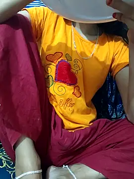 maya-Couple19 online show from November 18, 2025, 6:22 pm