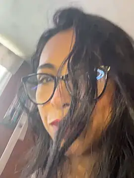Snapshot of Emma__cumlovee chatting on May 21, 2026, 4:26 pm Emma cumlovee online show from May 21, 2026, 4:26 pm