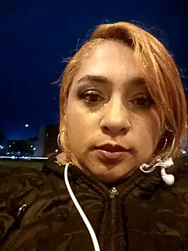 Mariana-94 online show from December 2, 2025, 11:06 pm