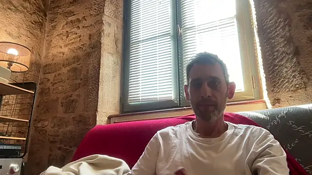 Snapshot of tamtamat46 chatting on March 21, 2026, 2:32 pm tamtamat46 online show from March 21, 2026, 2:32 pm