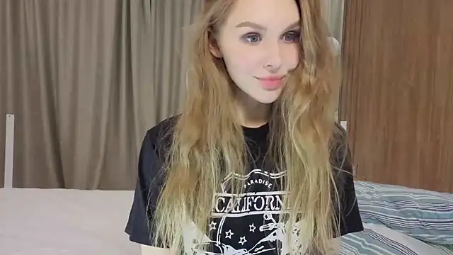 Snapshot of Brigitte_Bardot chatting on October 30, 2025, 5:28 am Brigitte Bardot online show from October 30, 2025, 5:28 am