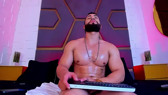 massimofiore  online show from October 25, 2025, 3:38 am