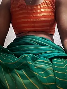 Snapshot of Hut_rotu_cute chatting on June 4, 2026, 5:28 pm Hut rotu cute online show from June 4, 2026, 5:28 pm