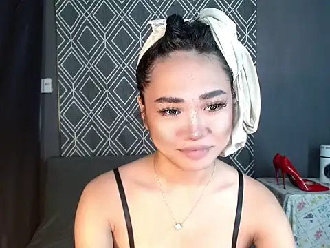 hugesignificant 69 online show from November 25, 2025, 4:46 am