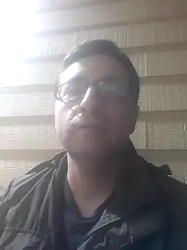 Gearsuit online show from December 2, 2025, 7:21 am