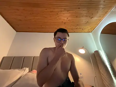 Davidpleaser online show from April 6, 2026, 5:30 am