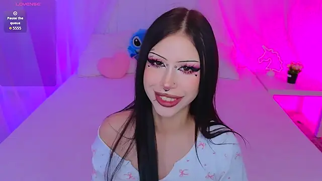 Snapshot of venomeowww__ chatting on November 4, 2025, 3:21 am venomeowww online show from November 4, 2025, 3:21 am