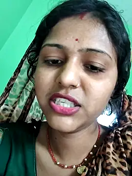 AnanyaKapoor89 online show from October 21, 2025, 9:09 am