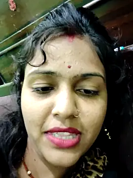 AnanyaKapoor89 online show from November 19, 2025, 3:01 pm