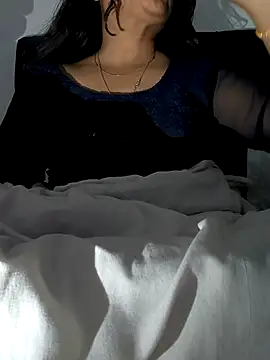 queenbuggi online show from February 21, 2026, 4:09 pm