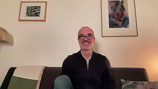 Snapshot of Milkywaymen chatting on January 11, 2026, 7:43 pm Milkywaymen online show from January 11, 2026, 7:43 pm