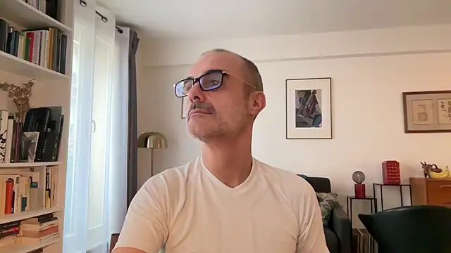 Snapshot of Milkywaymen chatting on February 12, 2026, 11:32 am Milkywaymen online show from February 12, 2026, 11:32 am