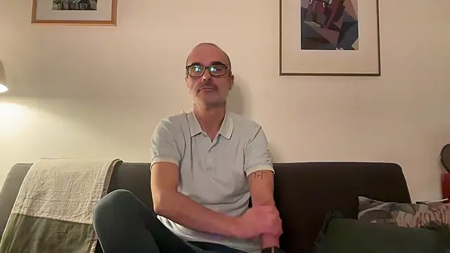 Snapshot of Milkywaymen chatting on January 10, 2026, 8:15 pm Milkywaymen online show from January 10, 2026, 8:15 pm