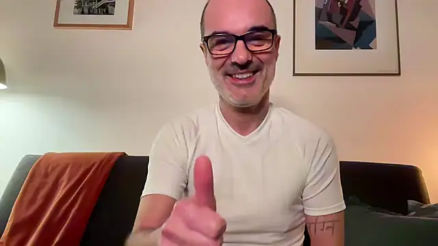 Snapshot of Milkywaymen chatting on February 14, 2026, 6:52 pm Milkywaymen online show from February 14, 2026, 6:52 pm