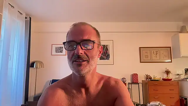 Snapshot of Milkywaymen chatting on July 11, 2026, 7:25 pm Milkywaymen online show from July 11, 2026, 7:25 pm