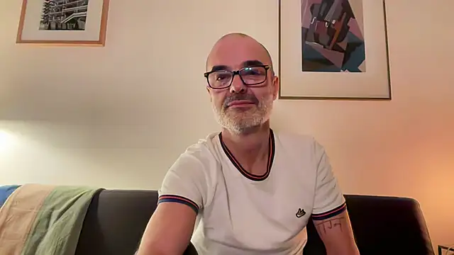 Snapshot of Milkywaymen chatting on January 5, 2026, 7:06 pm Milkywaymen online show from January 5, 2026, 7:06 pm