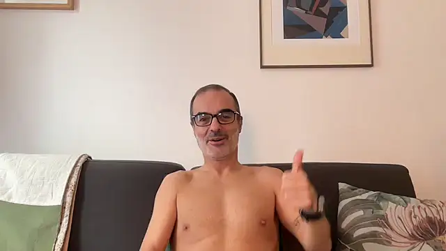 Snapshot of Milkywaymen chatting on November 16, 2025, 12:32 pm Milkywaymen online show from November 16, 2025, 12:32 pm