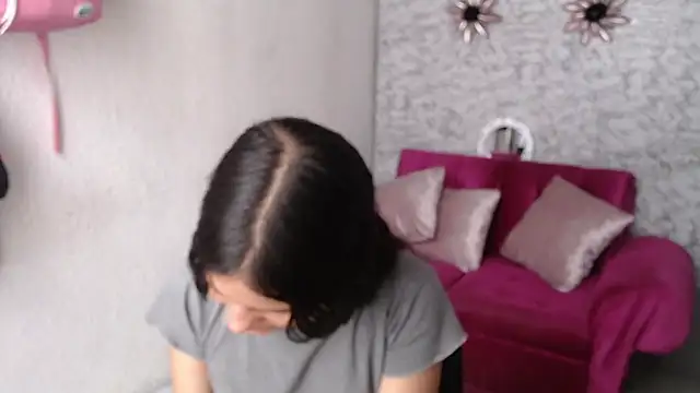 Evagirl69 online show from November 28, 2025, 1:00 pm