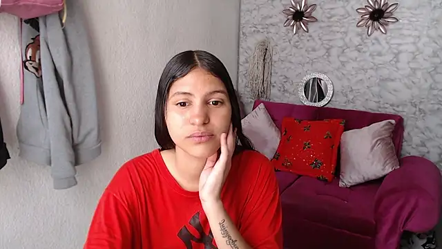 Evagirl69 online show from December 17, 2025, 6:24 pm