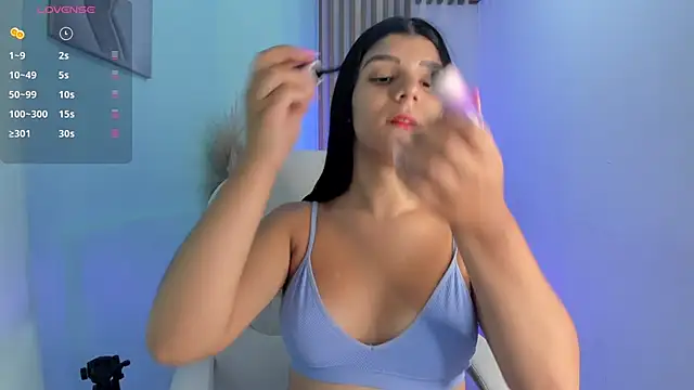 Snapshot of PauliinaBelle_ chatting on October 13, 2025, 12:18 pm PauliinaBelle online show from October 13, 2025, 12:18 pm