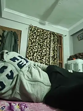 Snapshot of vardh033 chatting on February 17, 2026, 2:09 am vardh033 online show from February 17, 2026, 2:09 am