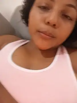 Snapshot of veronica_em1 chatting on June 26, 2026, 5:30 pm veronica em1 online show from June 26, 2026, 5:30 pm