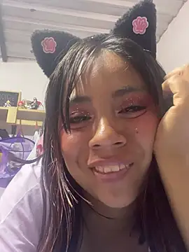 Snapshot of littlebunny31 chatting on May 4, 2026, 4:16 am littlebunny31 online show from May 4, 2026, 4:16 am