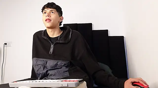 alexmark  online show from October 10, 2025, 1:45 pm