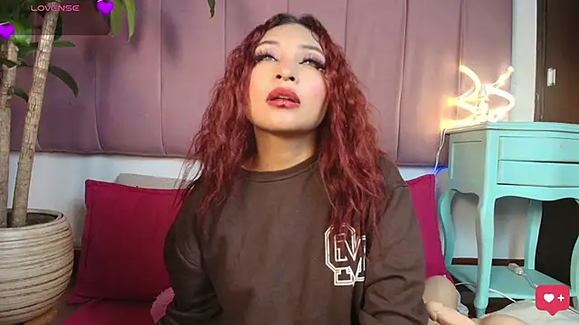 Naiaa Cruz online show from February 17, 2026, 7:11 pm