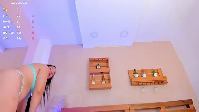  miss mia online show from October 30, 2025, 10:46 am