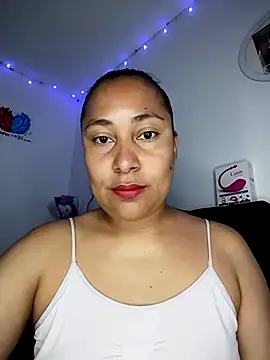 zafiro 93 online show from November 3, 2025, 4:54 pm