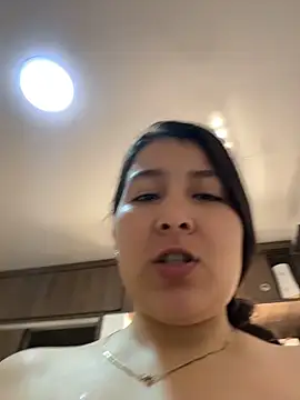 evelyn 1702 online show from July 11, 2026, 7:36 pm