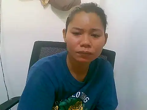 Snapshot of Sweeetgurll chatting on June 14, 2026, 12:07 am Sweeetgurll online show from June 14, 2026, 12:07 am