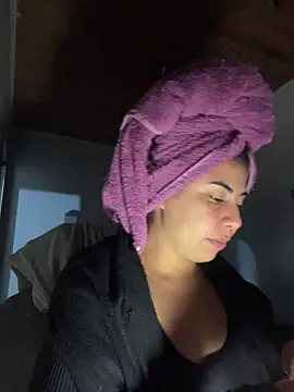 Snapshot of A_maddy chatting on June 4, 2026, 8:02 pm A maddy online show from June 4, 2026, 8:02 pm
