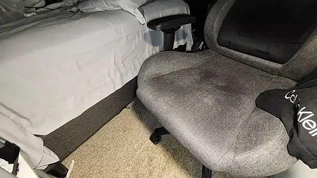 catt18 online show from November 14, 2025, 3:37 pm