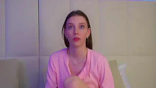 VeronicaVances online show from November 4, 2025, 6:33 pm