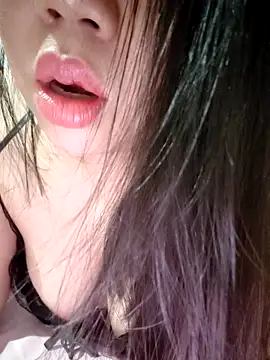 Julyy08 online show from December 15, 2025, 2:56 pm