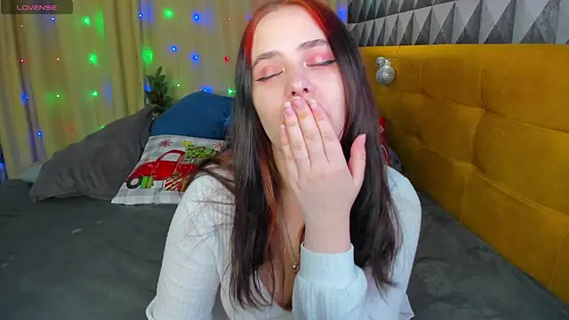 Alis Platt online show from December 16, 2025, 1:10 am