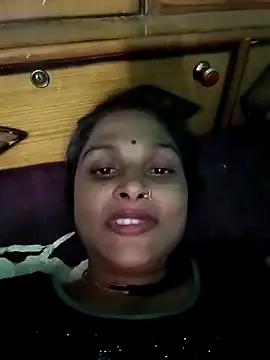 Snapshot of Sapna9685 chatting on November 4, 2025, 2:43 pm Sapna9685 online show from November 4, 2025, 2:43 pm