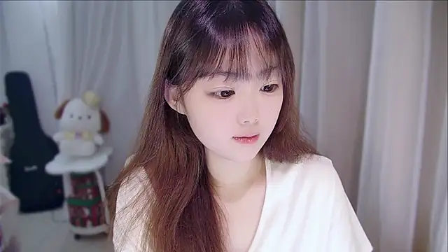 YUANYUAN-A online show from April 18, 2026, 12:18 pm