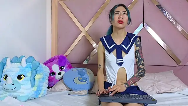 Sophia moo  online show from May 31, 2026, 5:57 am